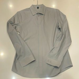 Men’s Lululemon button up. Worn twice. Only dry cleaned. Size:L